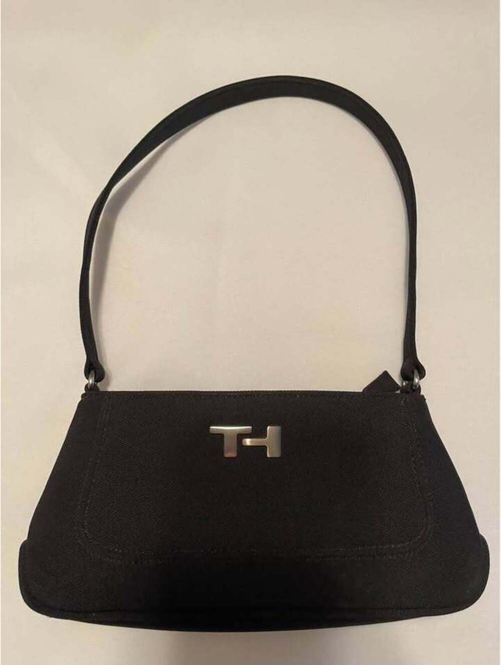Tommy Hilfiger Girls Black Mini Shoulder Purse Handbag